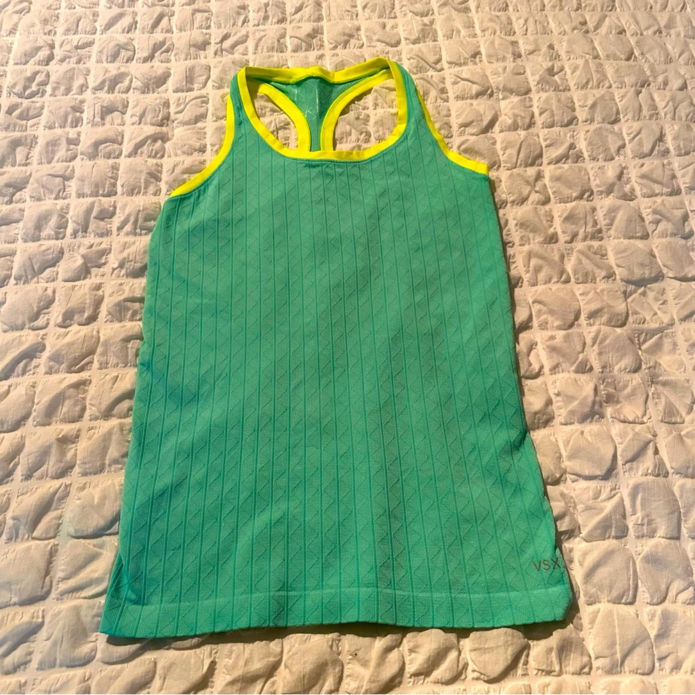 EUC Victoria’s Secret Sport Racerback Tank Top in Size Small.